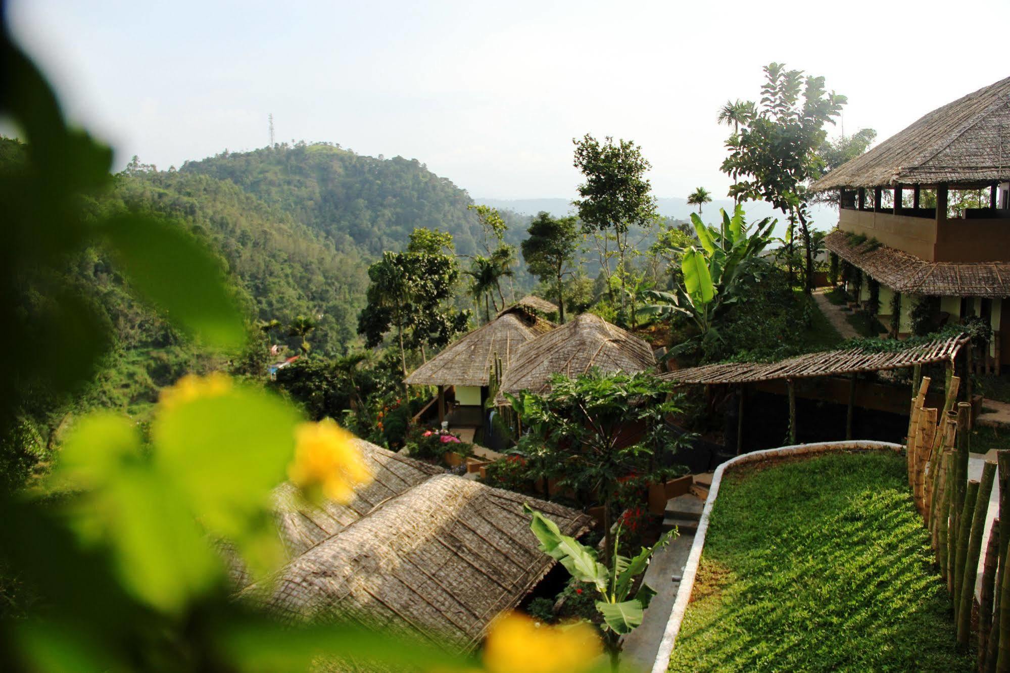 Hotel Eco Tones Munnar Esterno foto